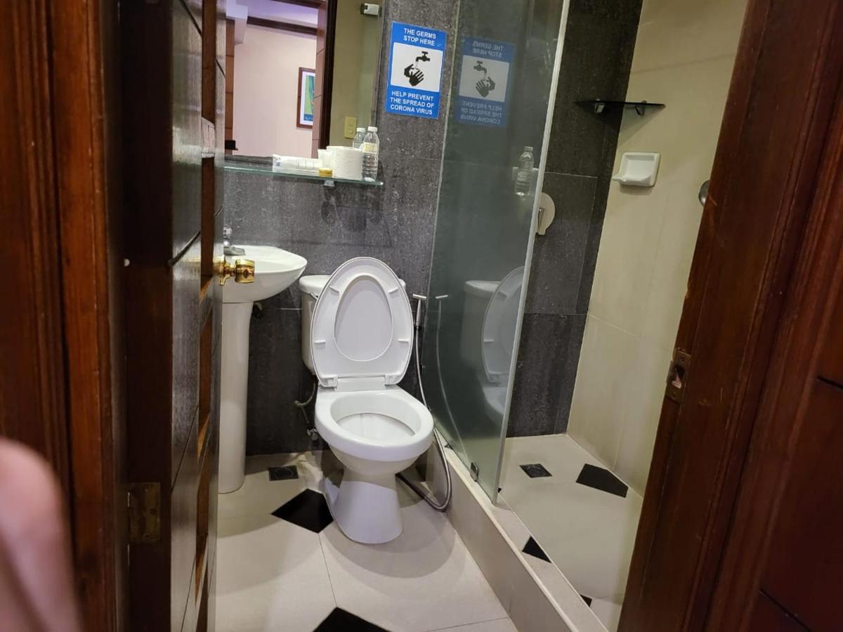 Fields Palace Hotel Анхелес Екстериор снимка