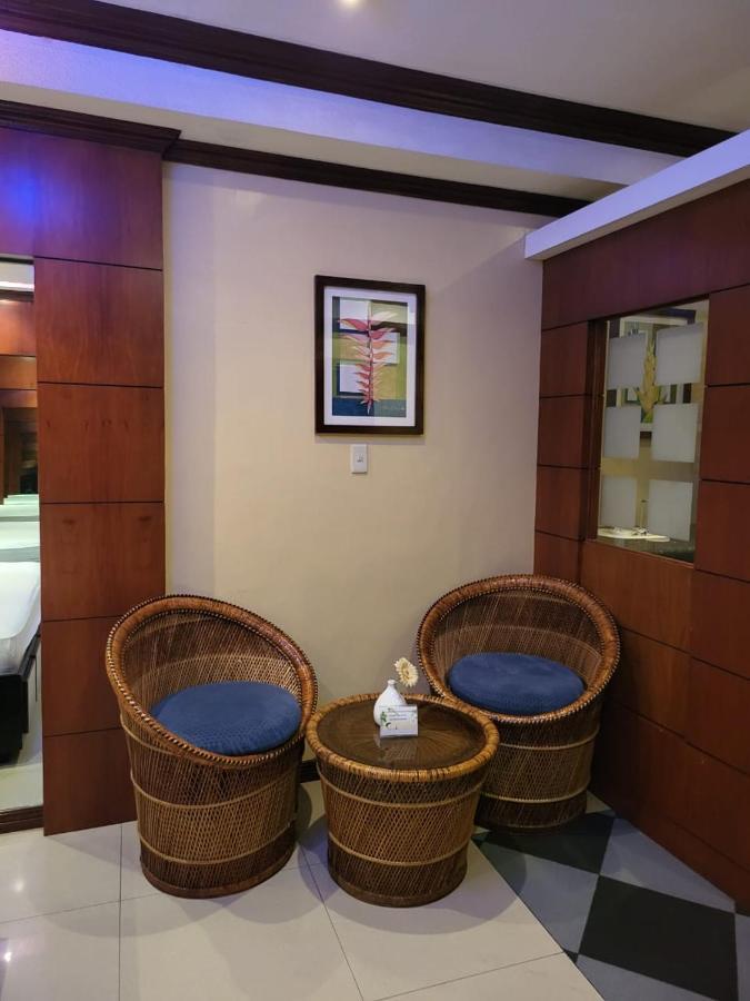 Fields Palace Hotel Анхелес Екстериор снимка