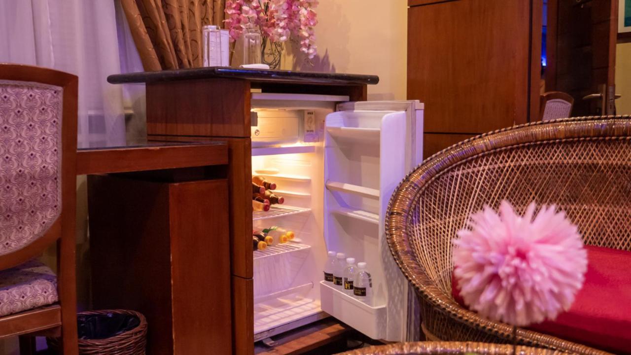 Fields Palace Hotel Анхелес Екстериор снимка