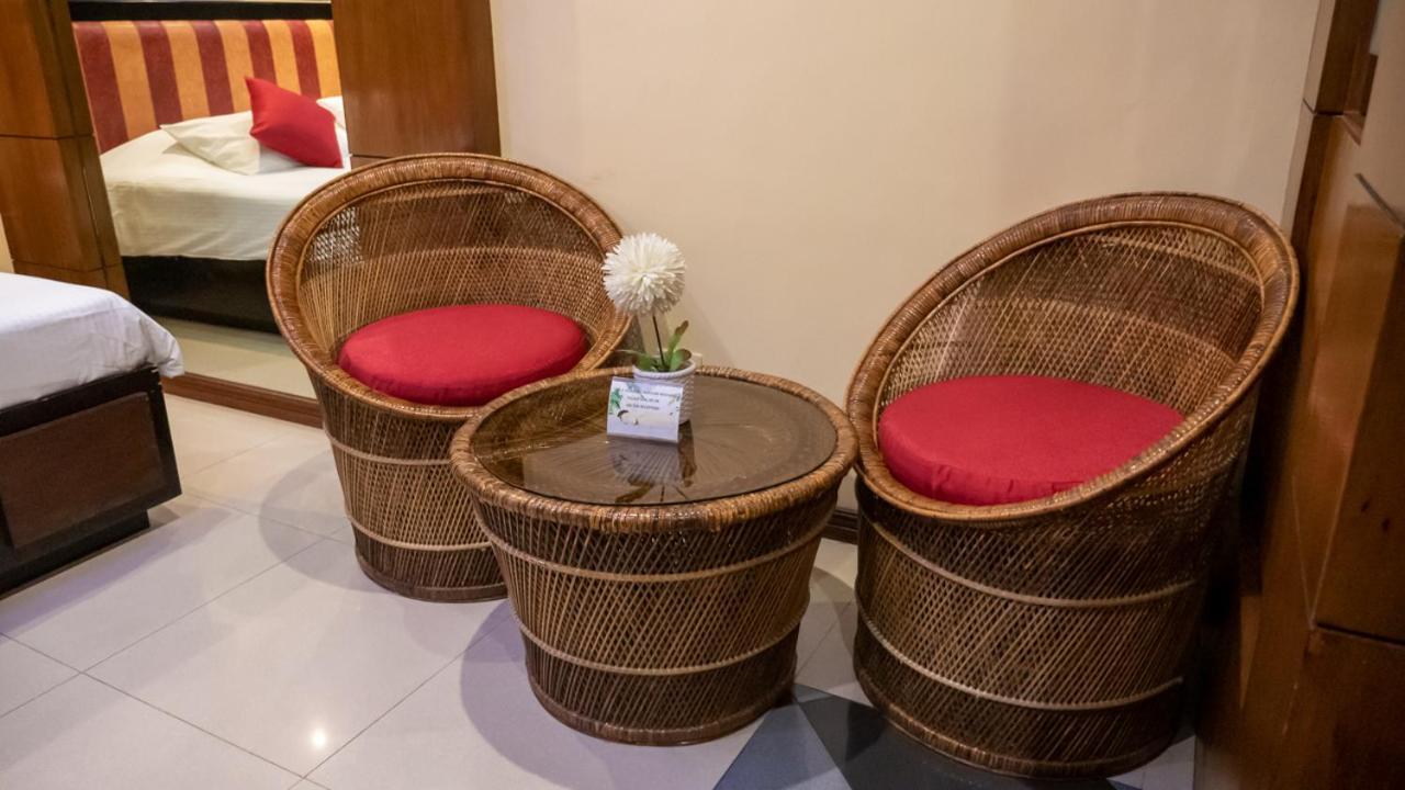 Fields Palace Hotel Анхелес Екстериор снимка