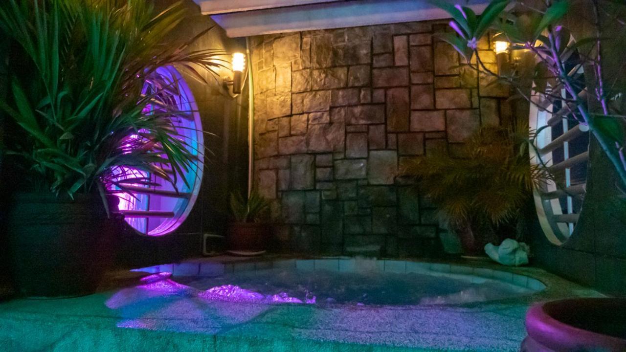 Fields Palace Hotel Анхелес Екстериор снимка