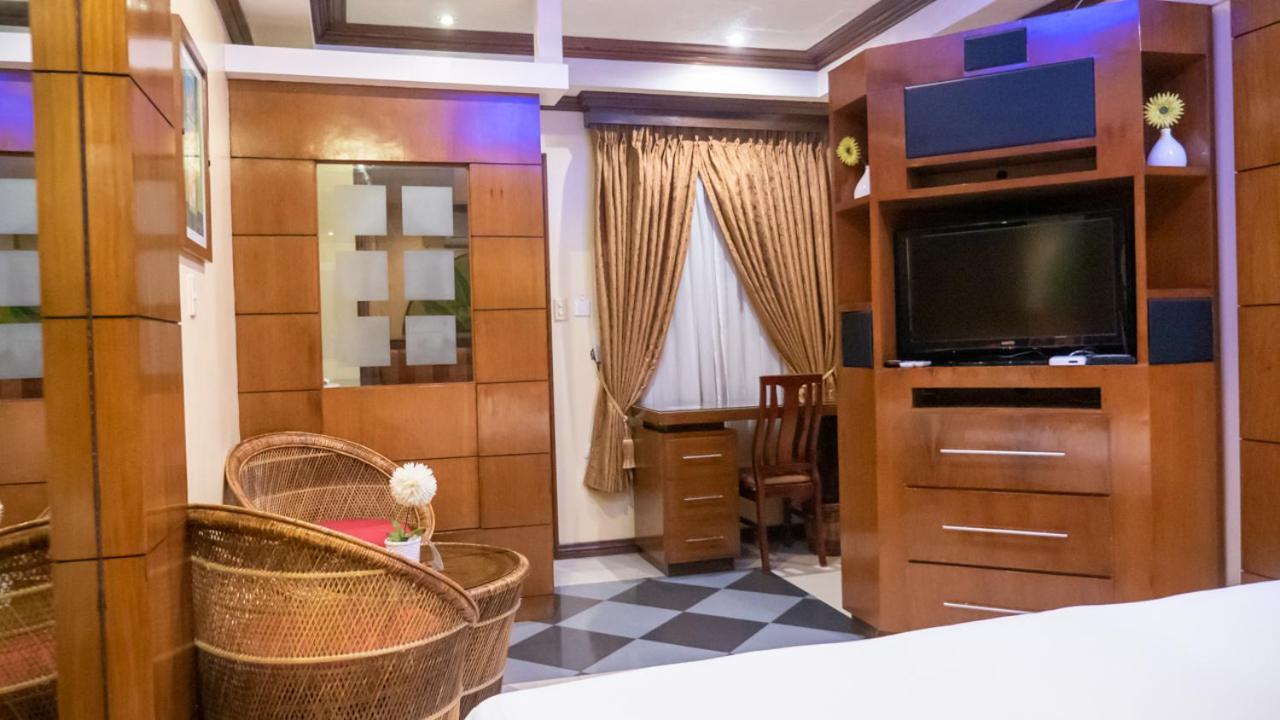 Fields Palace Hotel Анхелес Екстериор снимка
